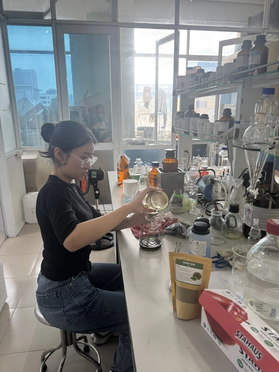 Developmental-Stage-Dependent Changes in Basil Essential Oil Composition: Implications for NO Inhibitory Activity, Estragole Exposure, and Compositional Symmetry image 6